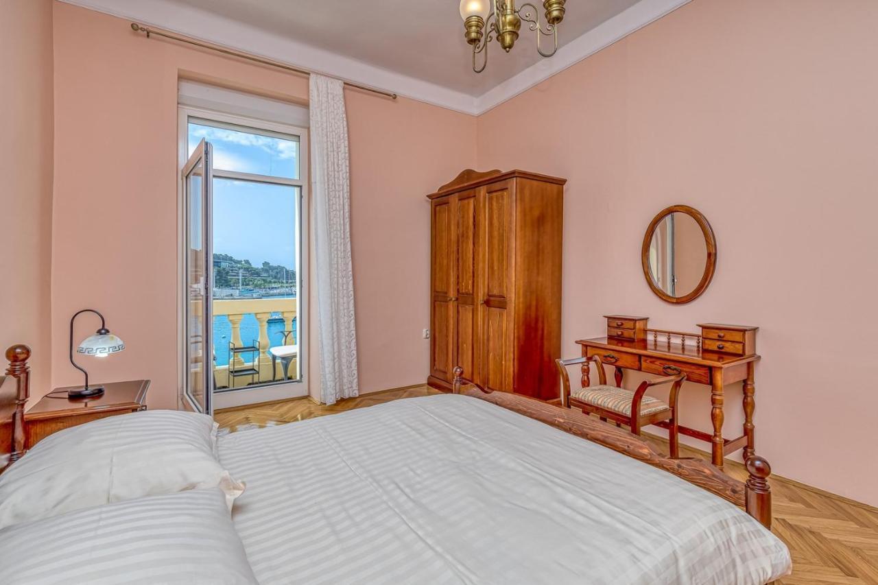 Apartament Viking With Sea View Rovinj
